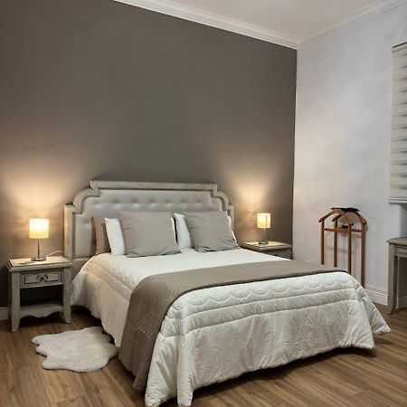 Al Borgo Apartment คาตาเนีย ภายนอก รูปภาพ