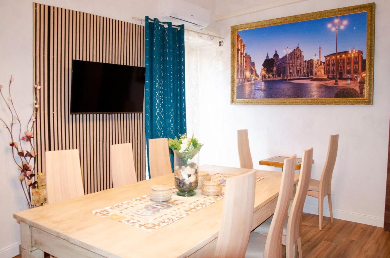 Al Borgo Apartment คาตาเนีย ภายนอก รูปภาพ