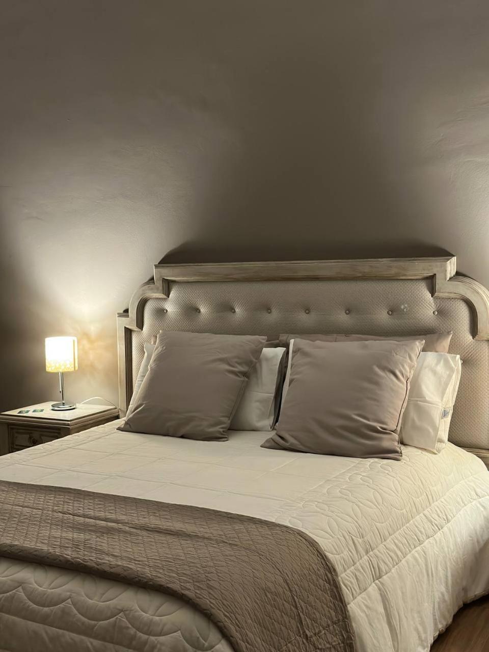Al Borgo Apartment คาตาเนีย ภายนอก รูปภาพ