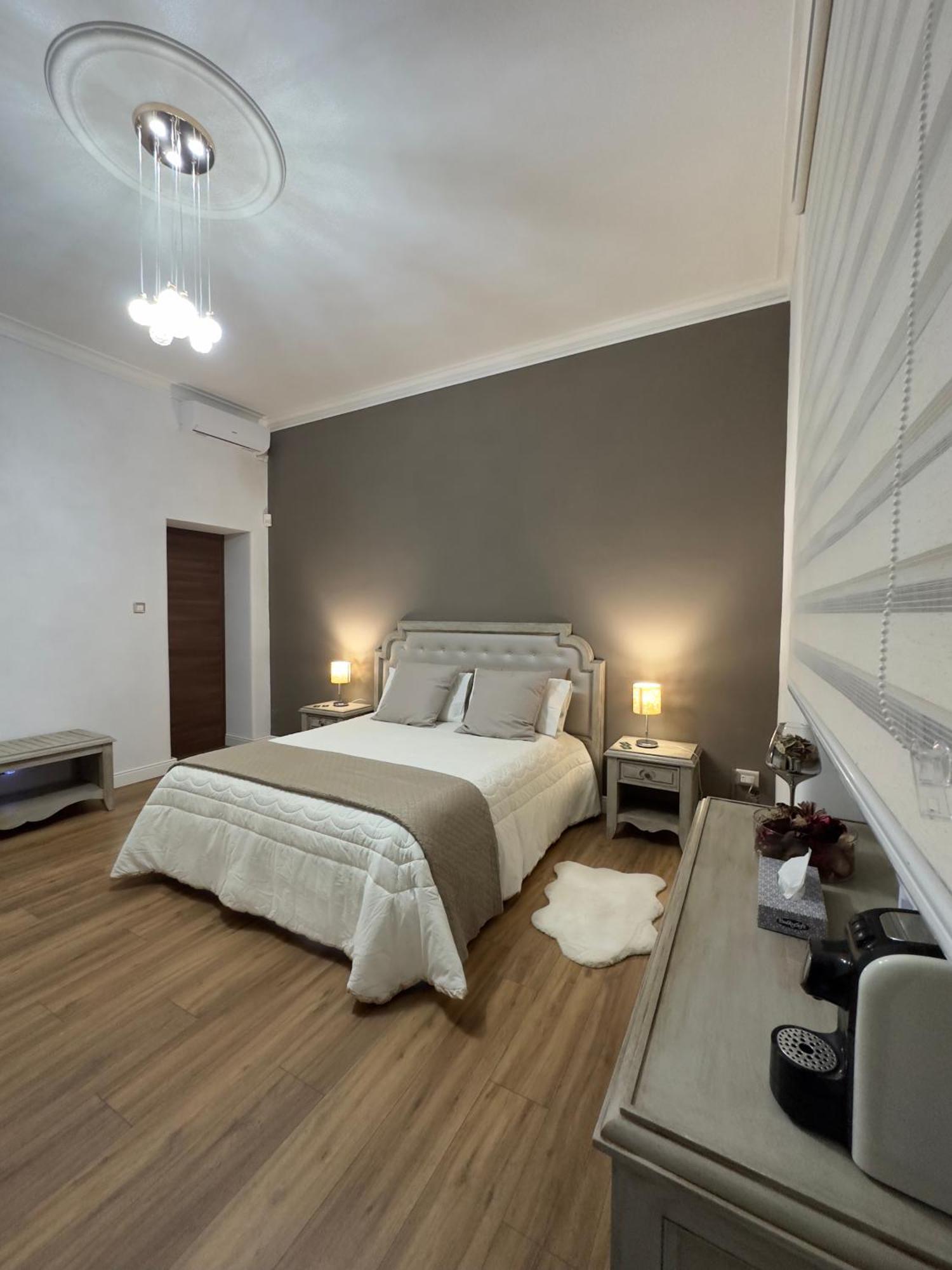 Al Borgo Apartment คาตาเนีย ภายนอก รูปภาพ